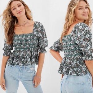American Eagle blue floral smocked crop top with drop puff sleeves NWT